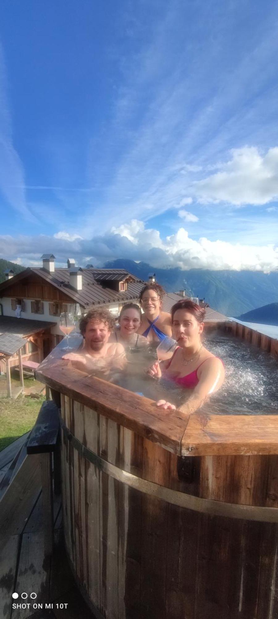 ホテル Restor Natura Malga Mondent Pracorno di Rabbi エクステリア 写真