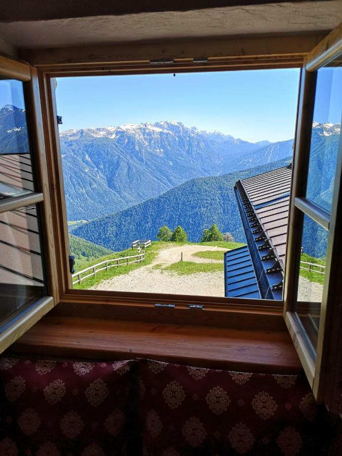 ホテル Restor Natura Malga Mondent Pracorno di Rabbi エクステリア 写真